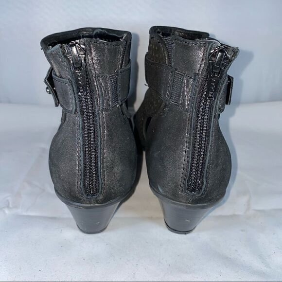 Earth Retro Black Leather Metallic Booties. Size 7 PRICE IS FIRM! - Picture 9 of 10